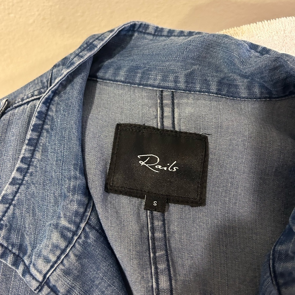 💙”Rails” Maverick Dark Vintage Wash Shacket w/ Hidden Button Front Size S💙 - Picture 9 of 15